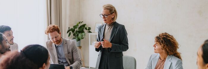 Leading Through Crisis & Uncertainty - Clarity, Confidence & Better Decision Making