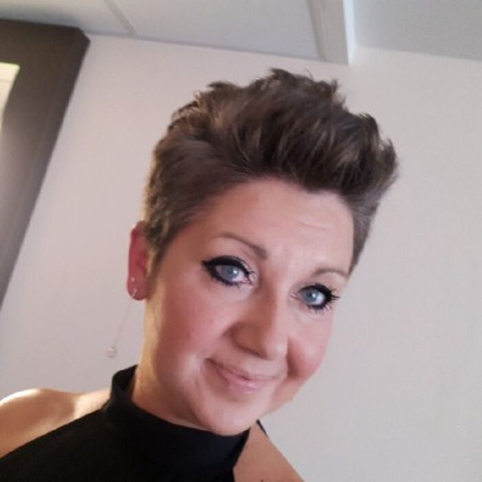 Image of Emma Robertson